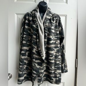 NEW Lucky Brand Camo Cardigan Women’s Size Large